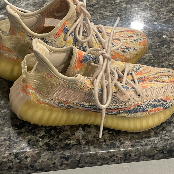 Yeezy 350 V2 Size 4.5 - Picture 3 of 3